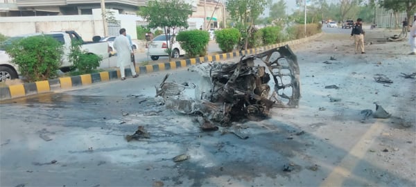 Suicide attack on FC vehicle in Peshawar, 8 injured