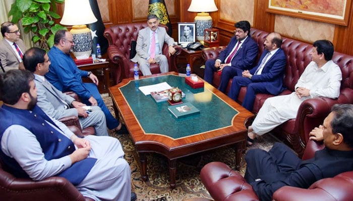 The inside story of the meeting between caretaker prime minister and MQM delegation came out The inside story of the meeting between caretaker prime minister and MQM delegation came out