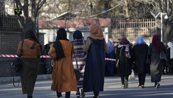 Taliban stopped 100 women going to Dubai on scholarship Taliban stopped 100 women going to Dubai on scholarship