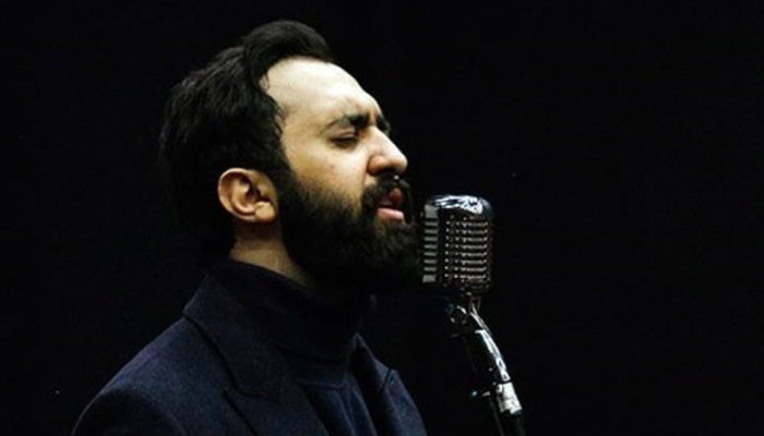 Iranian singer Mehdi Yarahi has been sued for supporting the removal of the hijab