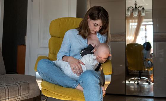 ‘Let’s make breastfeeding at work, work’, urge UN agencies