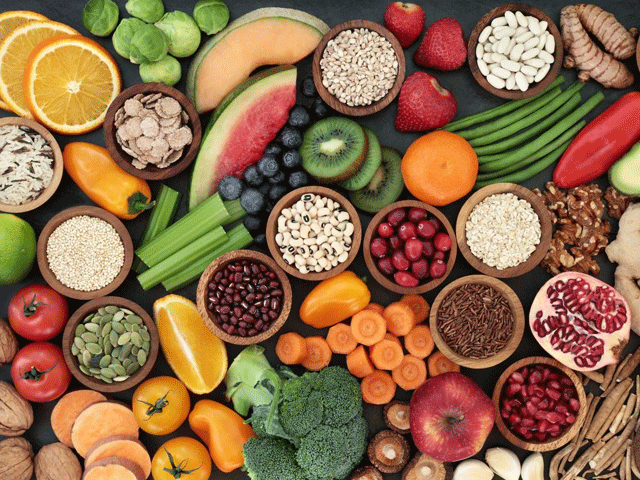 Many types of fruits are very useful for eyes.  Photo: File 