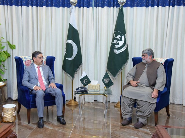 In Quetta, the Prime Minister met with the caretaker Chief Minister of Balochistan, took a briefing on administrative matters