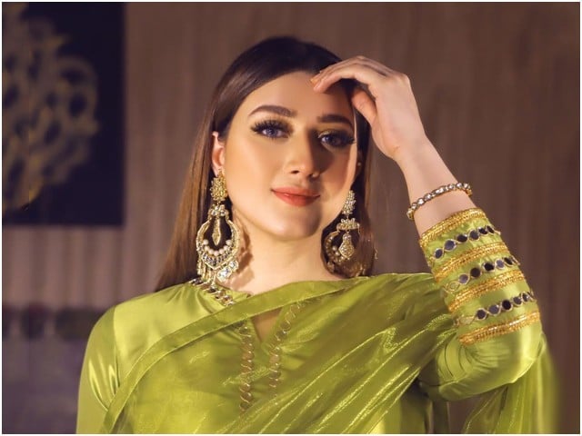 It has become difficult to find a boy for marriage in the present era, Momina Iqbal Family and home building are not among the priorities of the new generation, the actress (Photo: Twitter)