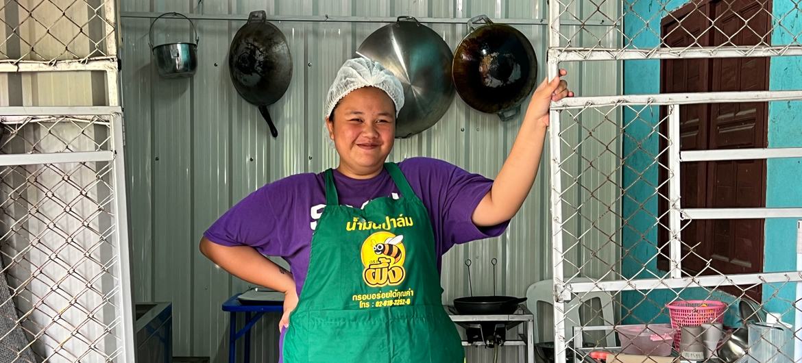 Nan fries traditional Thai snacks to generate income.