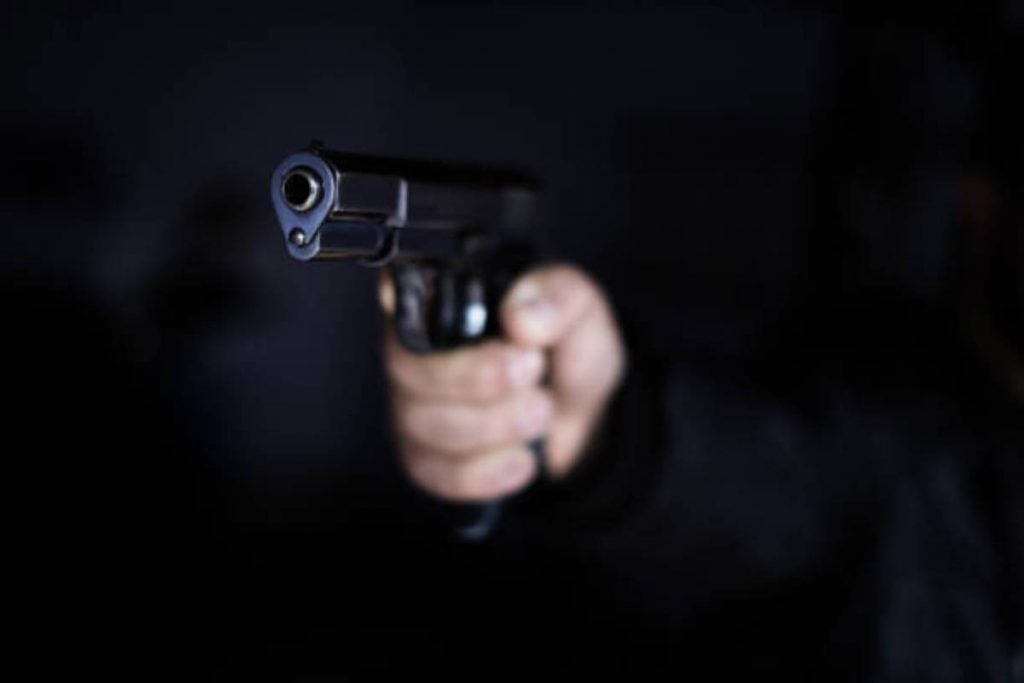 Debtor Egyptian shot wife with 5 children