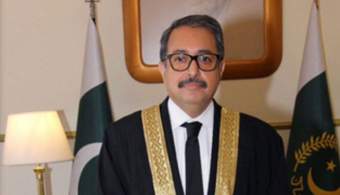 Islamabad High Court Bar condemns campaign against Justice Amir Farooq