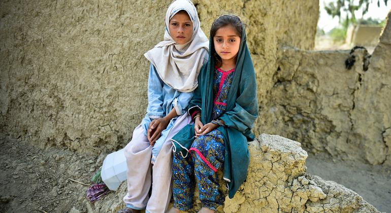 Pakistan: Flood waters have gone but horror continues for children, UNICEF warns