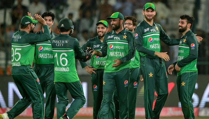 Pakistan cricket team left for Sri Lanka to compete against India