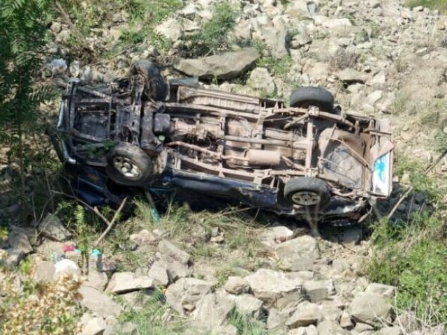 School student car accident in Azad Kashmir, student killed