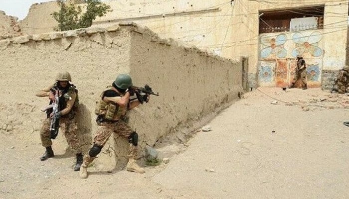 South Waziristan, exchange of fire between forces and terrorists, 6 soldiers martyred, 4 terrorists killed