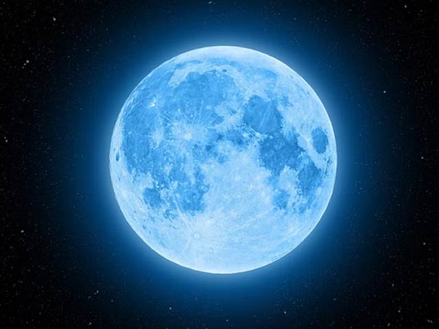 Super Blue Moon sighting has started all over the world including Pakistan