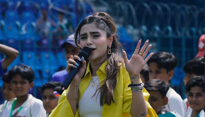 Criticism of Aima Baig's choice of dress for the inauguration ceremony Criticism of Aima Baig's choice of dress for the inauguration ceremony