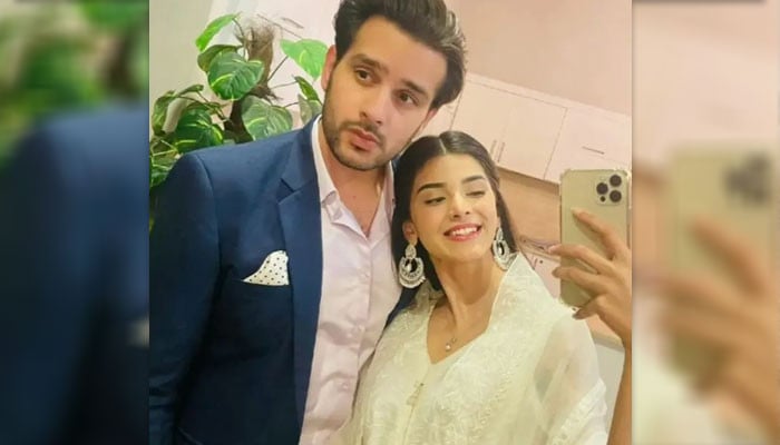 What is Osama Khan's relationship with Zainab Shabbir?