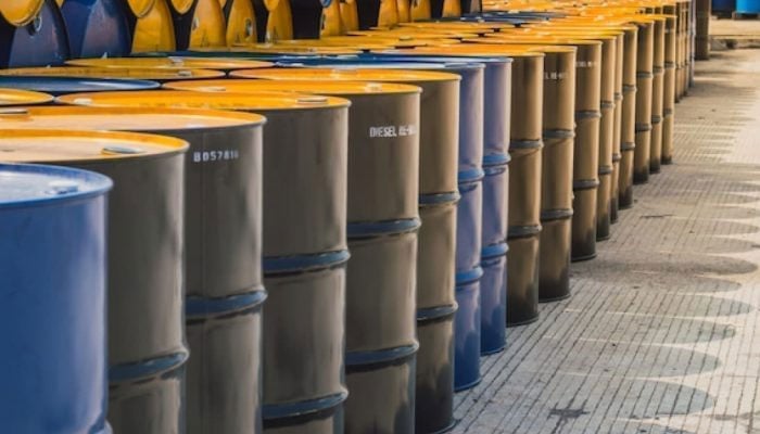 International buyers were allowed to store oil near Pakistani ports File photo