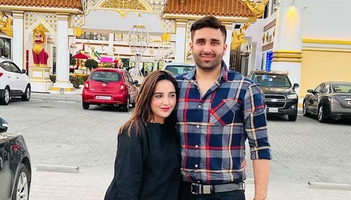 Hareem Shah's big announcement for her followers to celebrate her husband's return home