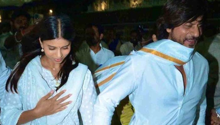 Shah Rukh Khan faces criticism for going to temple before the release of the film 'Jawan' Photo, Indian media