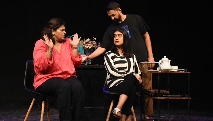 A scene from the theater play Patriot & Abdullah