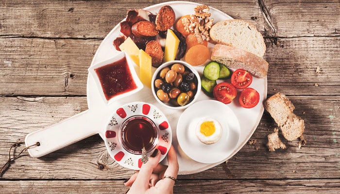Beware! Never consume these foods with tea ---File photo