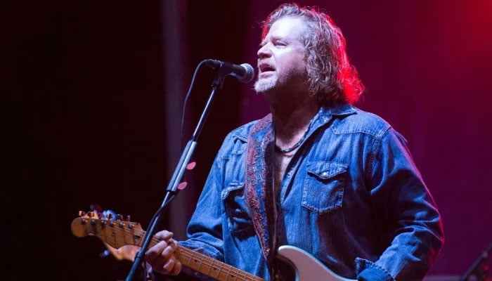 Texas country icon, Charlie Robison, has died at the age of 59 ---File photo