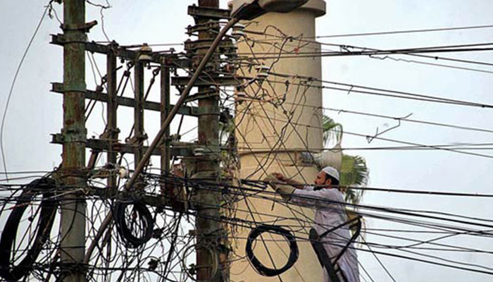 Nationwide crackdown against electricity thieves, hundreds arrested ---File photo