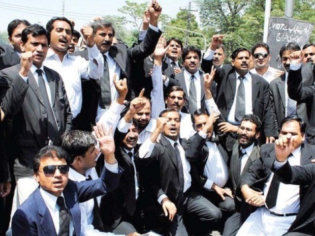 Increase in fuel prices;  Lawyers announce judicial boycott in Punjab