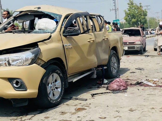 Bomb attack on FC vehicle in Peshawar, personnel martyred Photo: Express News