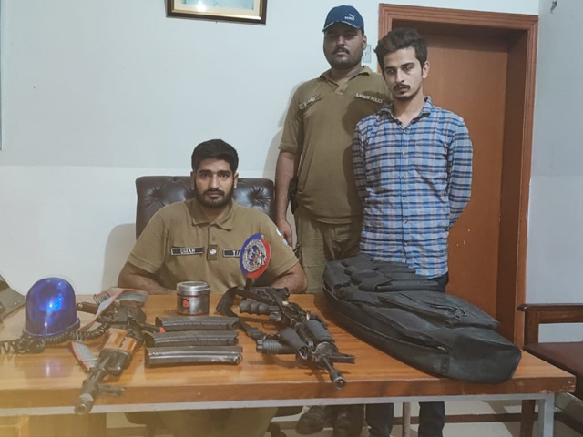 Suspicious person posing as FIA official arrested with modern weapons