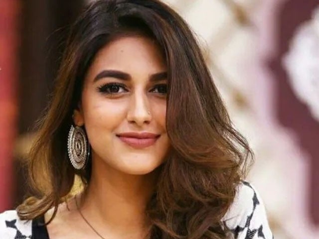 When are you getting a divorce? Fan's question to actress Anzeela Abbasi Anzeela Abbasi is the daughter of actors Shamoon Abbasi and Jawaria Abbasi: Photo: File