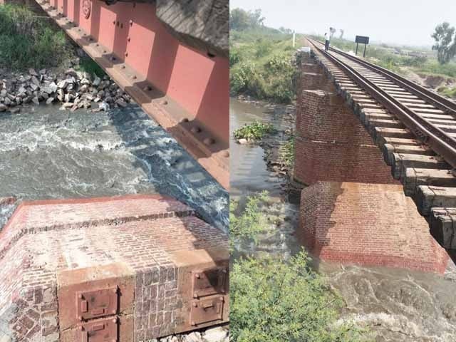 Railway track bridge built on the canal collapsed, Lahore to Faisalabad train service suspended Photo: Pakistan Railways