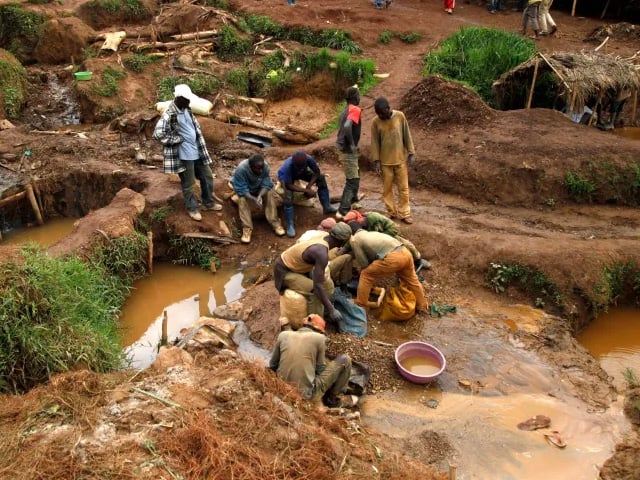 Four people, including two Chinese nationals, were killed in an attack on a convoy carrying gold in Congo