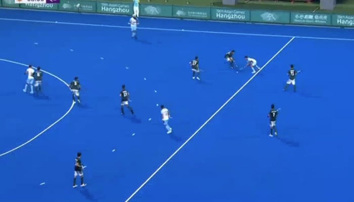 India defeated Pakistan 2-10