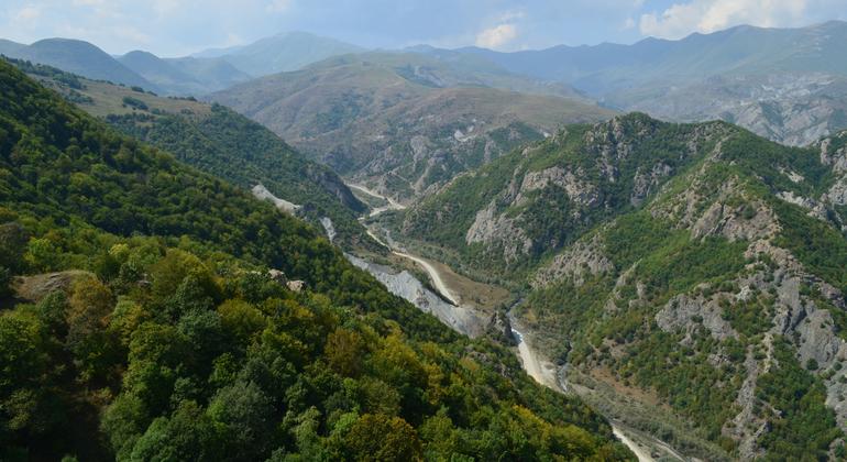 Karabakh: Azerbaijan must ‘guarantee the rights of ethnic Armenians’