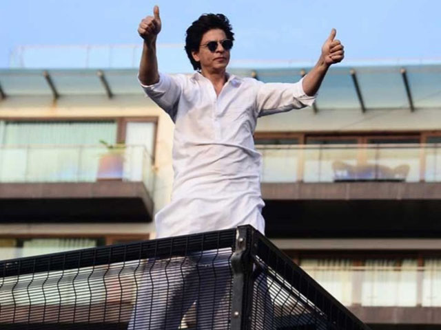 Lizards come in 'mant'?  Question to Shah Rukh Khan