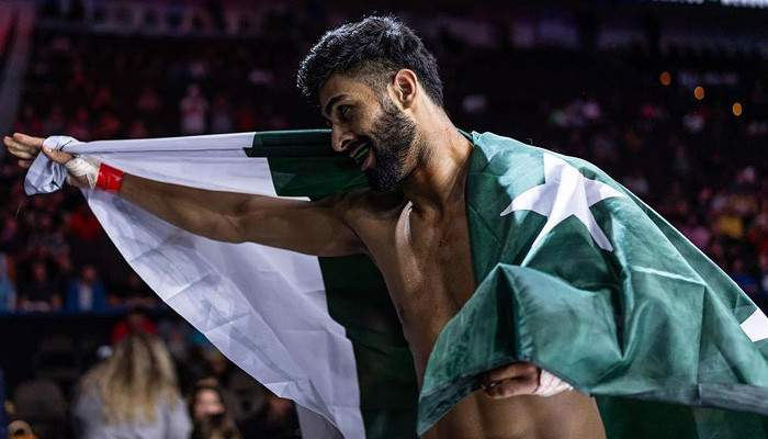 Shahzeb Rind defeats American fighter in MMA Gamebred 5 fight