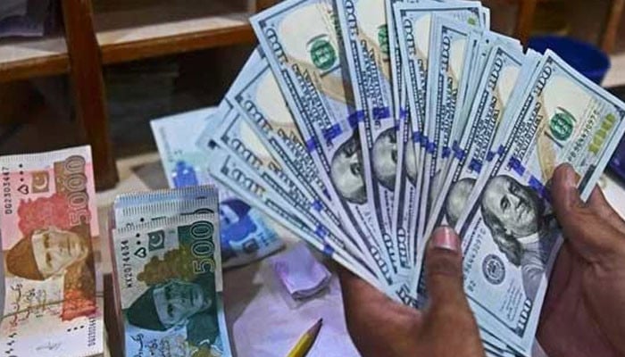 The dollar became Rs 307 in the open market, Rs 305 in the interbank market