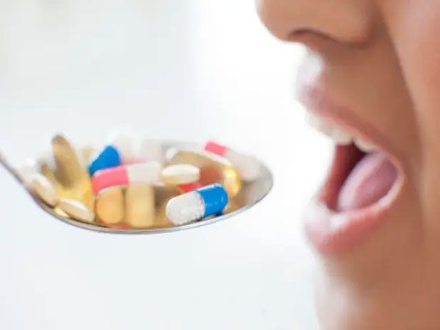 Vitamin pills can cause lung cancer to develop