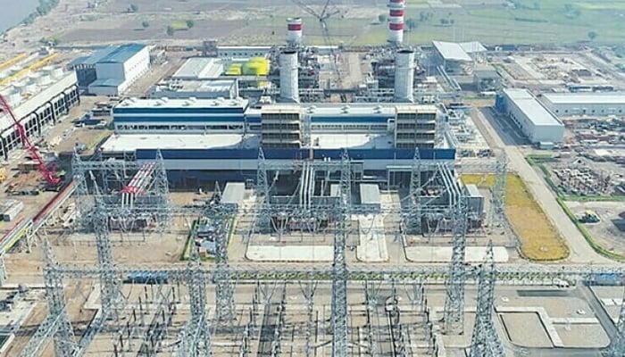 Decision not to privatize 2 LNG power plants included in IMF plan --File photo