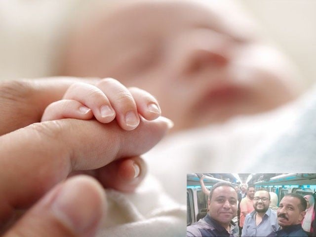 Egypt; Baby girl born in high-speed train Fortunately, there was also a doctor couple among the passengers of the Egyptian train, Photo: File