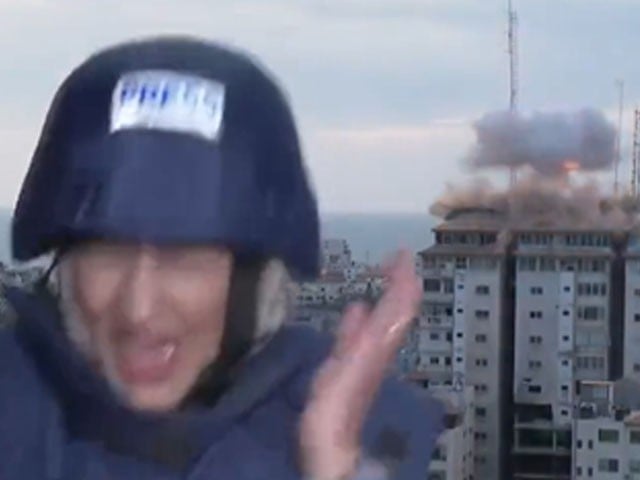 During Al Jazeera's live coverage of an Israeli missile attack, the reporter screamed Photo: Video Grab