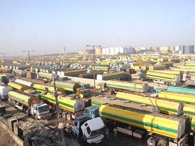 Actions against smugglers, 35 tankers of Iranian oil were caught 90 crore worth of petrol seized, cases filed against tanker owners, smugglers, facilitators. Photo: File