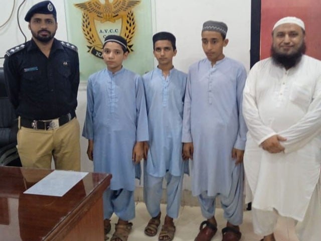 Karachi; 3 Madrasa students who were allegedly abducted have been rescued Photo: Express