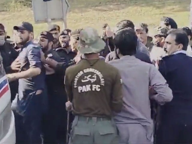 Gaza march in Islamabad, several leaders and activists of Jamaat-e-Islami arrested The administration refused to allow the march near the diplomatic enclave.