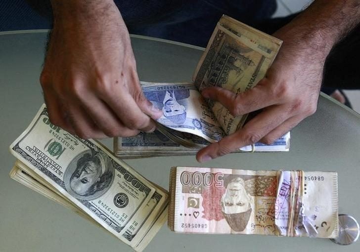 48 paisa increase in value of dollar in interbank