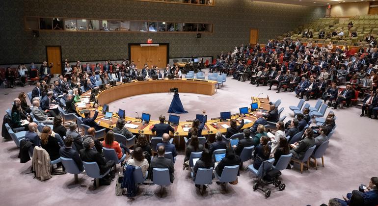 Members of the UN Security Council vote on a draft resolution draft resolution on the situation in the Middle East.