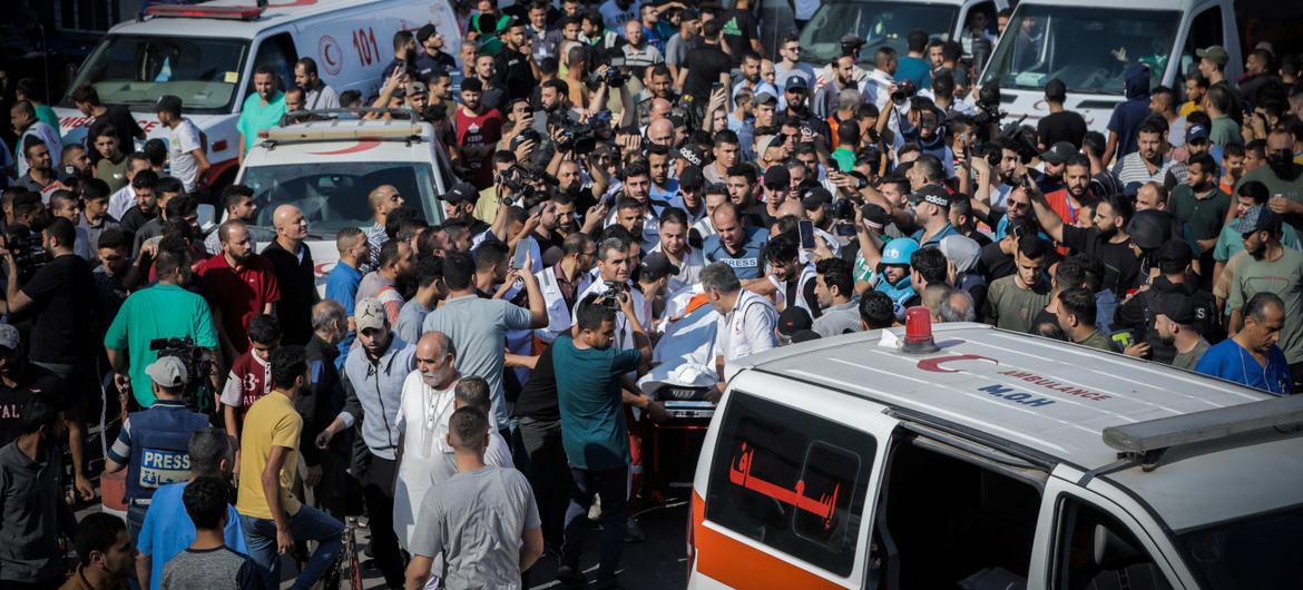 Al-Shifa Hospital in Gaza. WHO warns that hospitals in the Gaza Strip are at a breaking point. Al-Shifa Hospital in Gaza. WHO warns that hospitals in the Gaza Strip are at a breaking point.