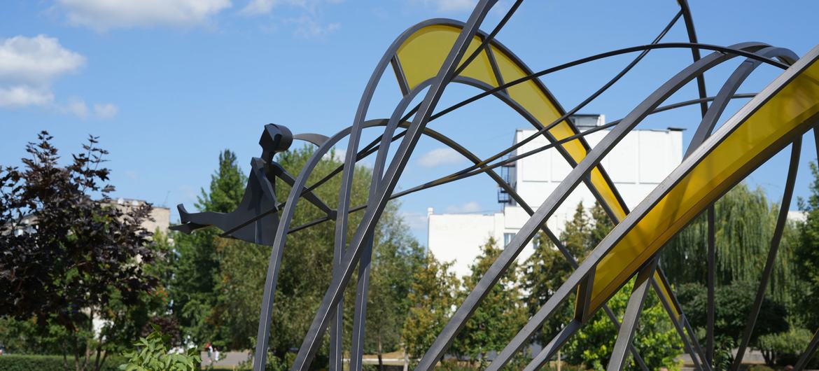 The “Girl under the Sun” sculpture represents the victory of life over destruction. 