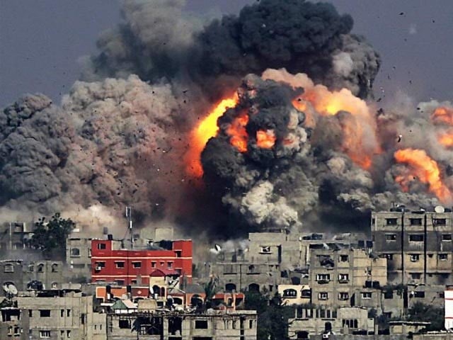 Israel's decision to carry out a full ground operation in Gaza, the number of martyred Palestinians has reached 3700