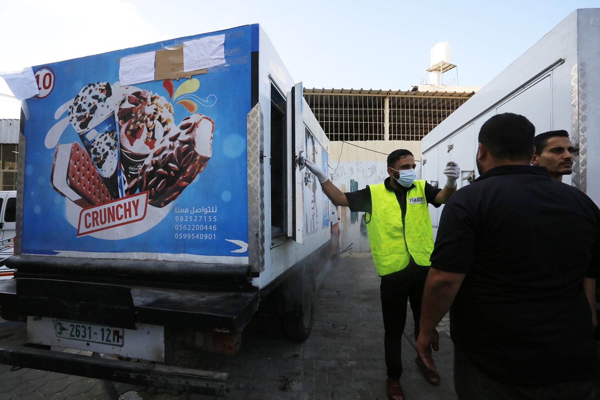 Morgues in Gaza fill up, corpses begin to be placed in ice cream trucks