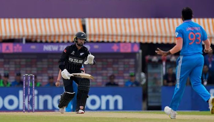 New Zealand's batting continues against India